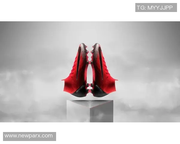 足球鞋CR7球星卡的独特功能与收藏价值解析