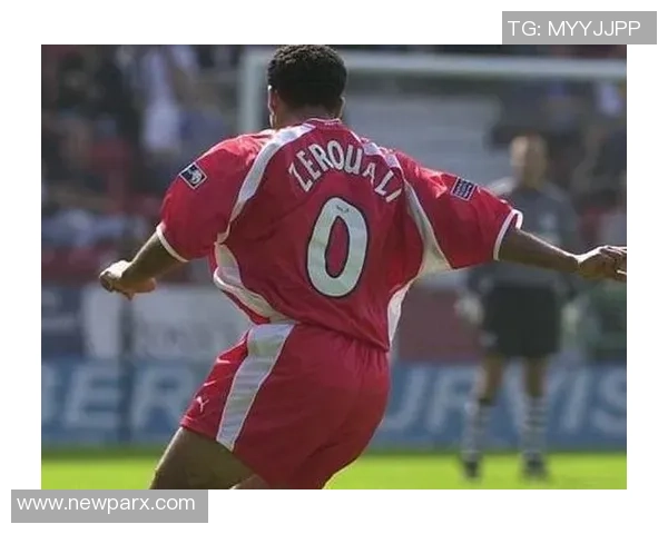 巴西足球传奇8号球衣背后的故事与精神象征 巴西足球传奇8号球衣背后的故事与精神象征